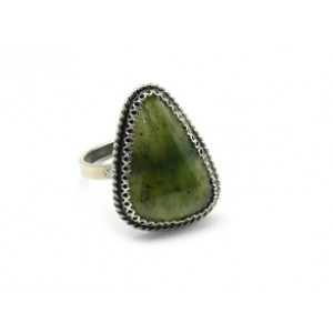 Кольцо нефрит "Грация" 18*24мм