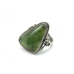 Кольцо нефрит "Грация" 14*28мм