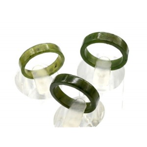 Кольцо из нефрита, ширина 5-6мм