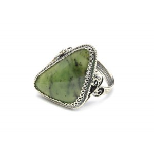 Кольцо нефрит "Грация" 21*32мм