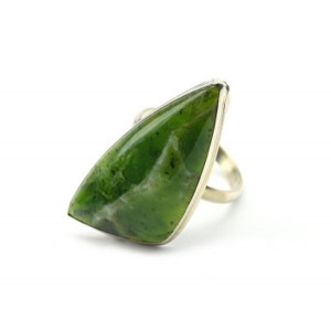 Кольцо опал зеленый "Грация" 16*32мм