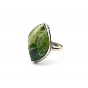 Кольцо опал зеленый (хромопал) "Русалка" 17*26мм