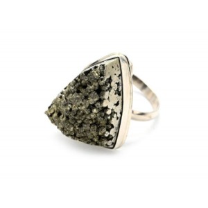 Кольцо пирит "Грация" 19*22мм