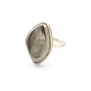 Кольцо пирит "Грация" 17*26мм