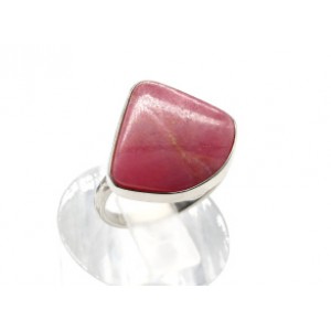 Кольцо с родонитом 19*18мм.
