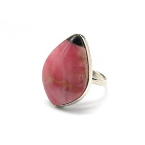 Кольцо с родонитом 20*28мм. Кольцо с родонитом 20*28мм.