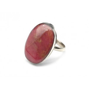 Кольцо из родонита "Овал" 17*24мм. Кольцо из родонита "Овал" 17*24мм.