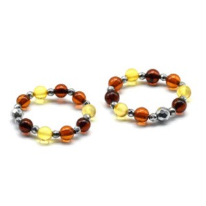 Колечко на резинке с янтарем шарик 4мм цвет медовый, коньячный. (иск.)