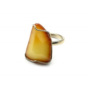 Кольцо янтарь молочный 15*21мм