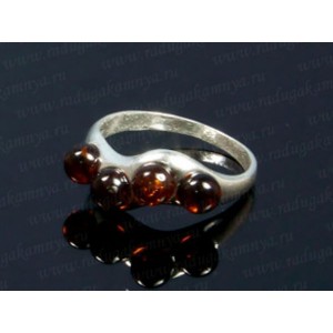 Кольцо с янтарём в посеребрении волна коньячный (иск.)