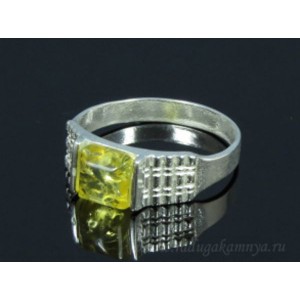 Кольцо с янтарём в посеребрении квадратик 7мм лимонный (иск.) Кольцо с янтарём в посеребрении квадратик 7мм лимонный (иск.)