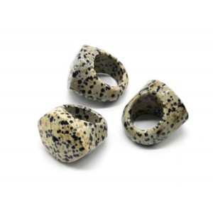 Перстень женский из яшмы перепелиной с гранями Рис 25*31мм