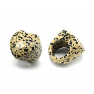 Кольцо в виде Сердца из яшмы перепелиной с гранями 28*28мм