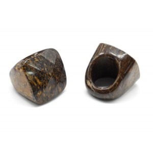 Перстень из камня Бронзит квадрат 31мм