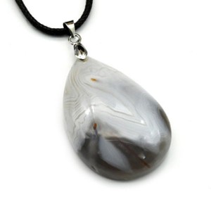 Кулон из агата бразильского 26*39мм, вес 16,1г