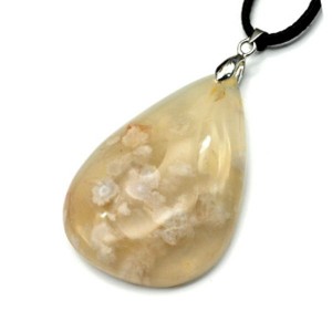 Кулон из агата сакура "Капля" 32*46мм, вес 19,2г Кулон из агата сакура "Капля" 32*46мм, вес 19,2г