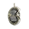 Кулон из граната и пирита 36*62мм. Кулон из граната и пирита 36*62мм.