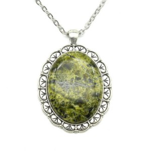 Кулон на цепочке овал 40*30мм со змеевиком, 70см