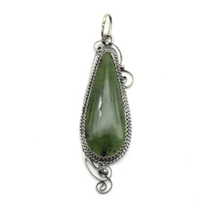 Кулон нефрит 18*56мм. Кулон нефрит 18*56мм.