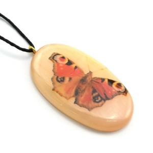 Кулон из селенита "Бабочка 5" овал 28*50мм, на шнурке