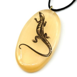 Кулон из селенита " Ящерица" овал 30*55мм, на шнурке