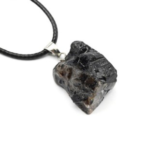 Подвеска из турмалина шерл галтовка 20*25мм