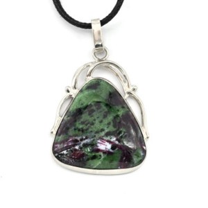 Кулон цоизит (нат.) 19*39мм.