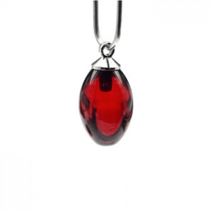 Кулон маленький из янтаря рис 8*13мм цв.вишня. (иск.)