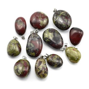 Кулон из яшмы галтовка 10*20мм.