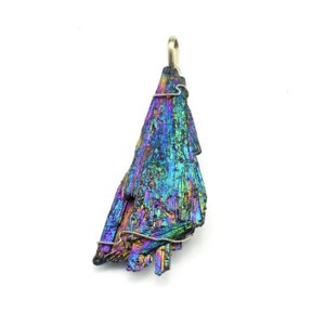 Кулон кианит титановый 26*57мм. Кулон кианит титановый 26*57мм.