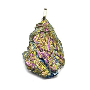 Кулон кианит титановый 30*43мм.