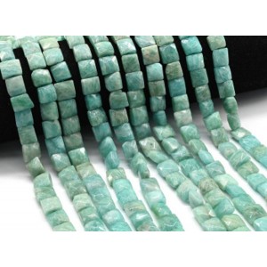 Бусины из амазонита квадрат с гранями 10*10мм, 39см, 39 бусин