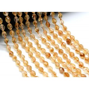 Бусины из цитрина овал гр.6*8мм, 39см, 38 бусин Бусины из цитрина овал гр.6*8мм, 39см, 38 бусин