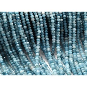 Бусины из кварца тонированного рондель гр.4*3мм, цвет апатит, 35см, 115 бусин Бусины из кварца тонированного рондель гр.4*3мм, цвет апатит, 35см, 115 бусин