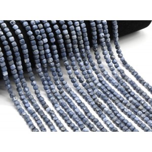 Бусины из коралла голубого губчатого кубик гр.4мм, 39,5см, 100 бусин