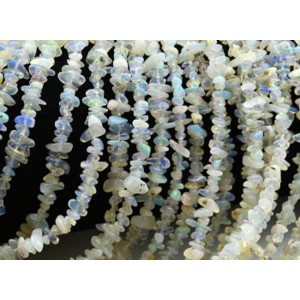 Бусины из опала галтовка 5*1,5мм, 40см, 170 бусин