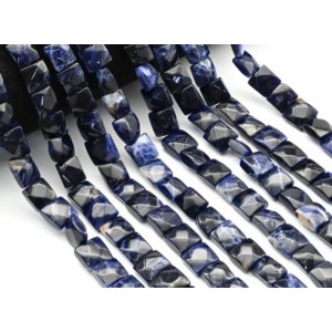 Бусины из содалита квадрат с гранями 10*10мм, 38см, 37 бусин