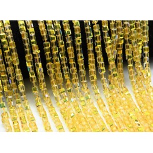 Бусины из циркона кубик гр.4*4мм цвет желтый хамелеон, 40см, 100 бусин Бусины из циркона кубик гр.4*4мм цвет желтый хамелеон, 40см, 100 бусин