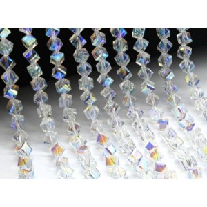 Бусины из циркона кубик гр.6*6м цвет хрусталь хамелеон, 38,5см, 59 бусин (иск.) Бусины из циркона кубик гр.6*6м цвет хрусталь хамелеон, 38,5см, 59 бусин (иск.)