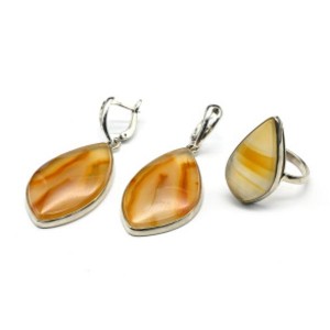 Кольцо и серьги с агатом