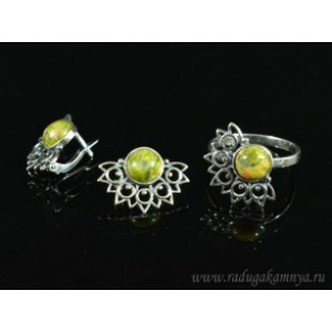Кольцо и серьги с унакитом Кольцо и серьги с унакитом