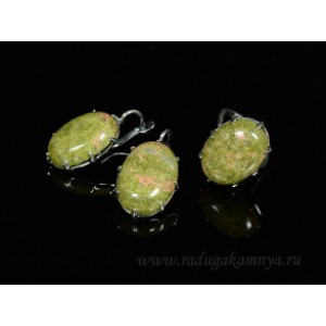 Кольцо и серьги с унакитом Кольцо и серьги с унакитом