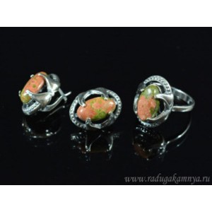 Кольцо и серьги с унакитом