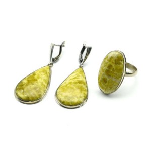 Кольцо и серьги лизардит