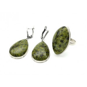 Кольцо и серьги змеевик