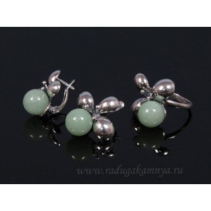 Кольцо и серьги с кварцем (имитация нефрита)