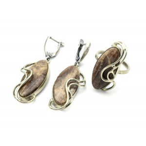 Кольцо и серьги из солнечного камня