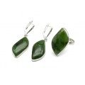 Кольцо и серьги нефрит "Грация"