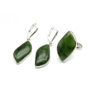 Кольцо и серьги нефрит "Грация"
