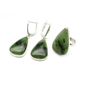 Кольцо и серьги нефрит "Капля"